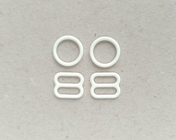 10 mm cream enamel coated metal rings and sliders