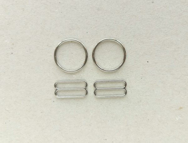 silver metal rings and sliders 18 mm